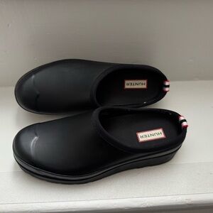 Hunter Men's Black Slip-On Rain Boots